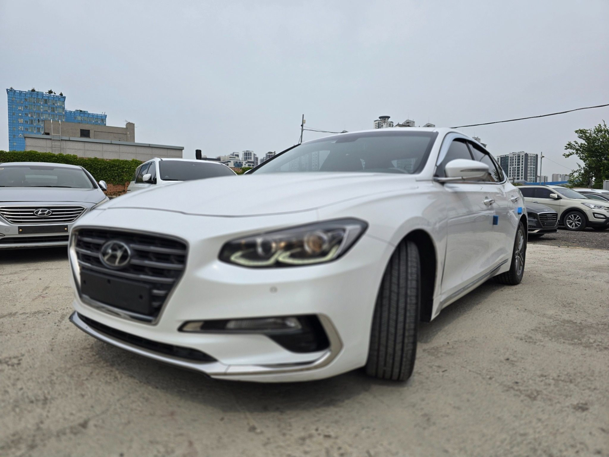 USED HYUNDAI GRANDEUR